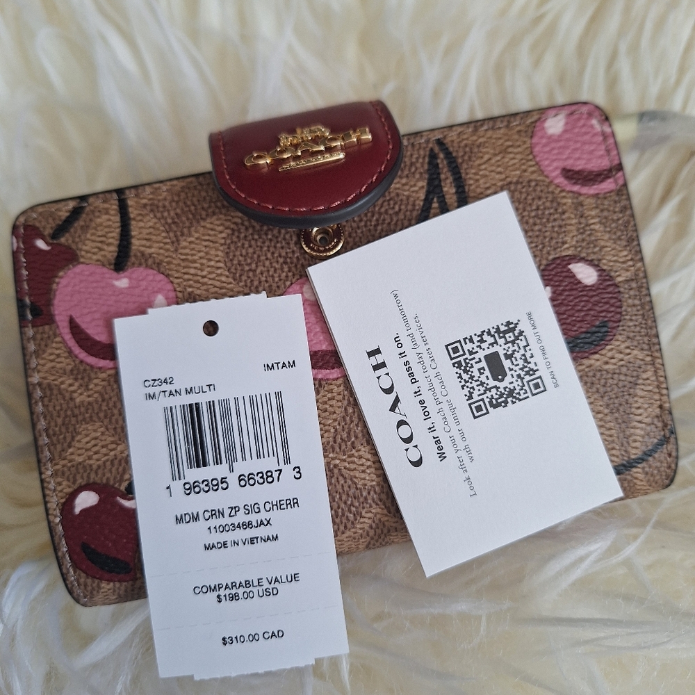 NWT Coach Medium Corner Zip Wallet In Signature Canvas With Cherry Print CZ342 - Picture 3 of 8